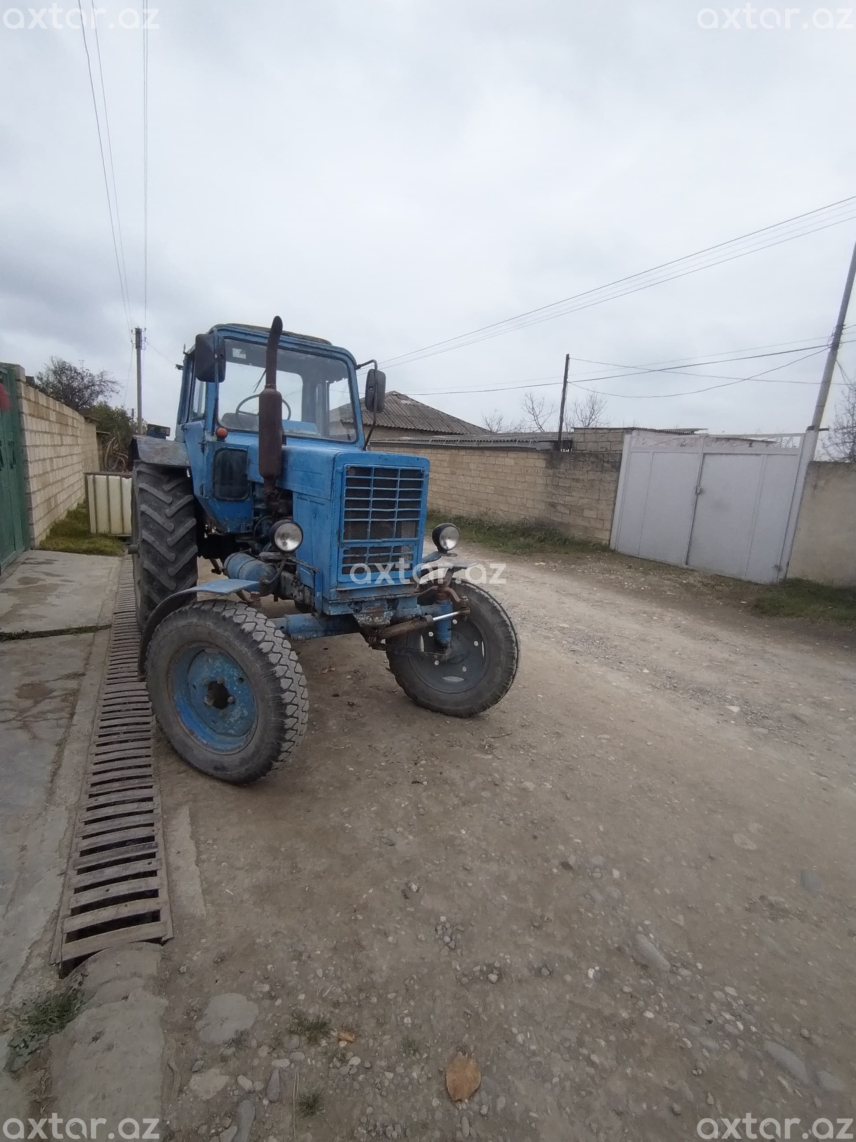 Traktor t-80 satılır